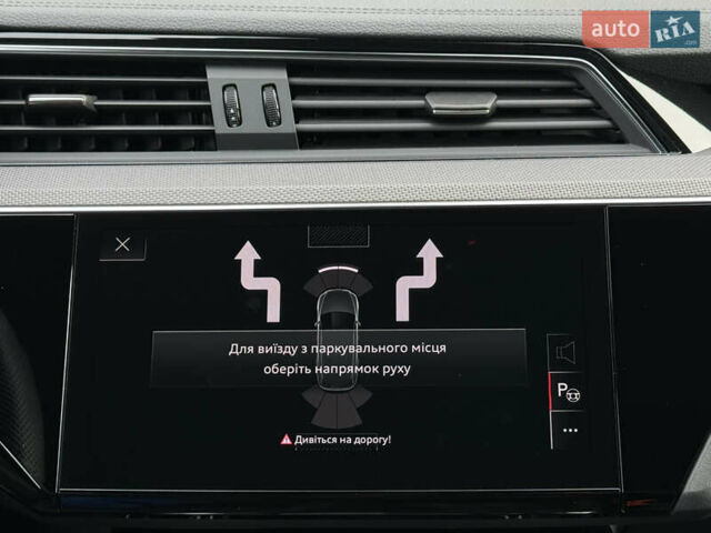 Серый Ауди E-Tron, объемом двигателя 0 л и пробегом 104 тыс. км за 39820 $, фото 55 на Automoto.ua