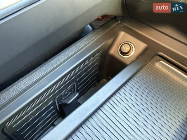 Серый Ауди E-Tron, объемом двигателя 0 л и пробегом 90 тыс. км за 33000 $, фото 70 на Automoto.ua