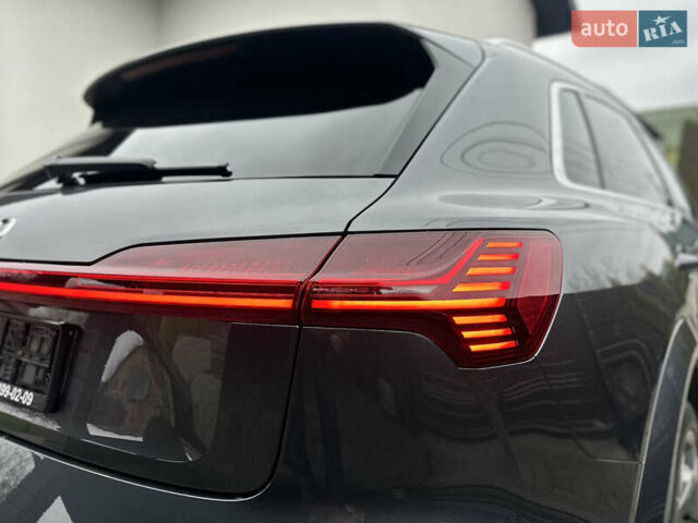 Сірий Ауді E-Tron, об'ємом двигуна 0 л та пробігом 48 тис. км за 49999 $, фото 37 на Automoto.ua