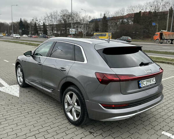 Сірий Ауді E-Tron, об'ємом двигуна 0 л та пробігом 45 тис. км за 38900 $, фото 7 на Automoto.ua