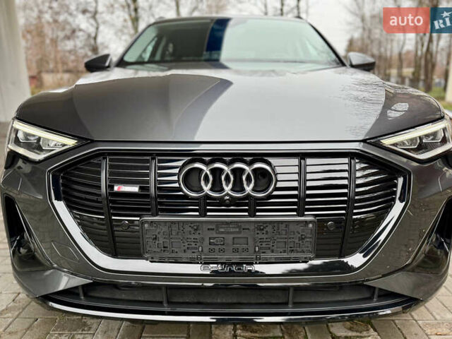 Сірий Ауді E-Tron, об'ємом двигуна 0 л та пробігом 39 тис. км за 46500 $, фото 5 на Automoto.ua