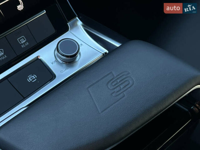 Серый Ауди E-Tron, объемом двигателя 0 л и пробегом 42 тыс. км за 47848 $, фото 60 на Automoto.ua