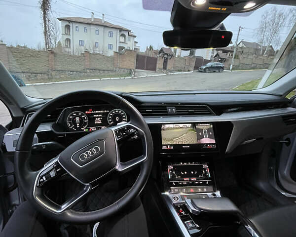 Серый Ауди E-Tron, объемом двигателя 0 л и пробегом 74 тыс. км за 37500 $, фото 39 на Automoto.ua