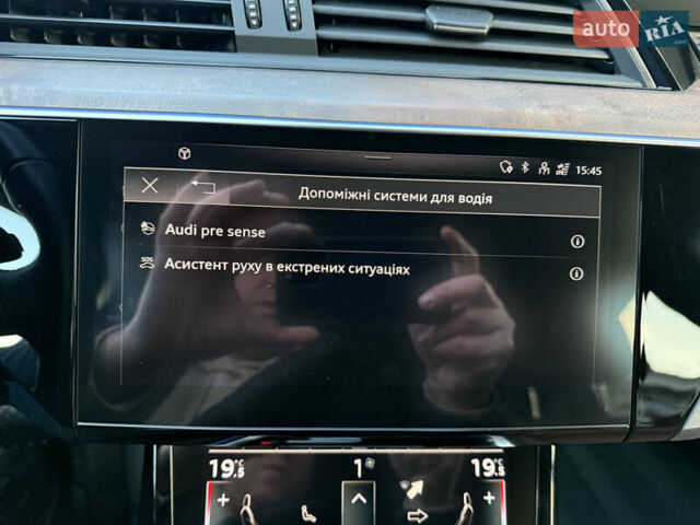 Серый Ауди E-Tron, объемом двигателя 0 л и пробегом 13 тыс. км за 36500 $, фото 48 на Automoto.ua