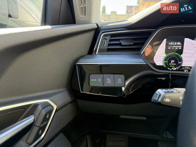 Серый Ауди E-Tron, объемом двигателя 0 л и пробегом 90 тыс. км за 33000 $, фото 52 на Automoto.ua