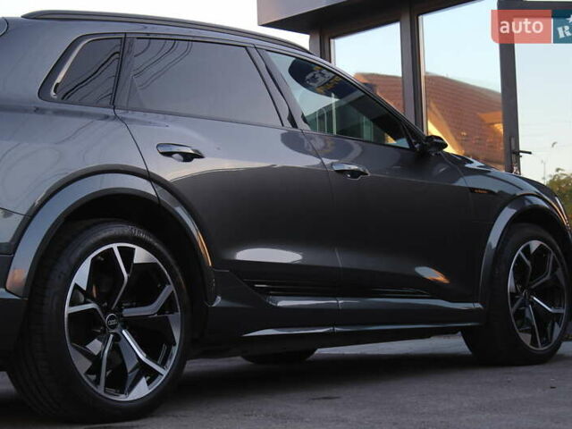 Сірий Ауді E-Tron, об'ємом двигуна 0 л та пробігом 28 тис. км за 47700 $, фото 28 на Automoto.ua