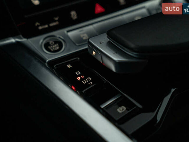 Сірий Ауді E-Tron, об'ємом двигуна 0 л та пробігом 64 тис. км за 37900 $, фото 35 на Automoto.ua