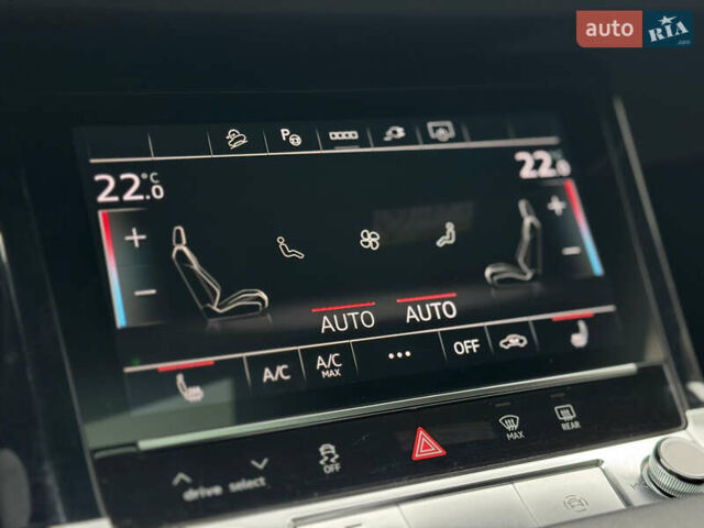 Сірий Ауді E-Tron, об'ємом двигуна 0 л та пробігом 59 тис. км за 45999 $, фото 43 на Automoto.ua