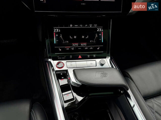 Серый Ауди E-Tron, объемом двигателя 0 л и пробегом 37 тыс. км за 49500 $, фото 47 на Automoto.ua