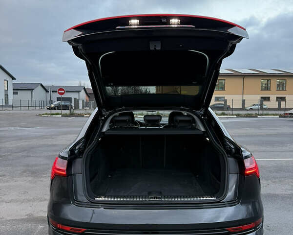 Серый Ауди E-Tron, объемом двигателя 0 л и пробегом 197 тыс. км за 23900 $, фото 40 на Automoto.ua