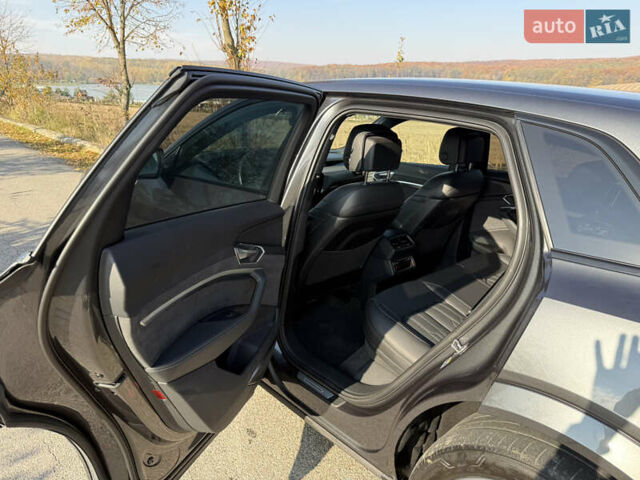 Серый Ауди E-Tron, объемом двигателя 0 л и пробегом 65 тыс. км за 53900 $, фото 14 на Automoto.ua