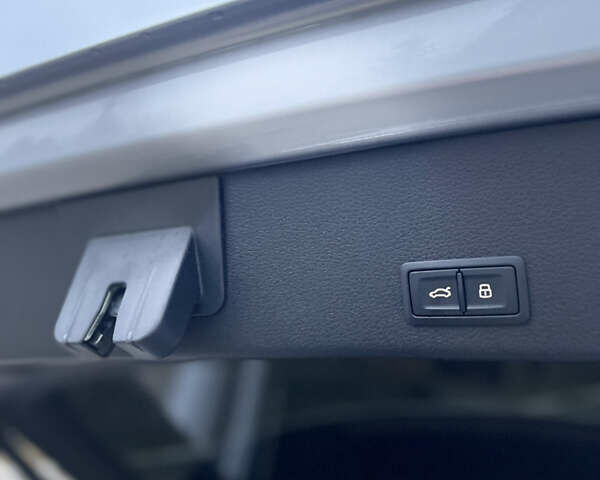 Серый Ауди E-Tron, объемом двигателя 0 л и пробегом 74 тыс. км за 37500 $, фото 10 на Automoto.ua