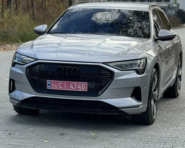 Серый Ауди E-Tron, объемом двигателя 0 л и пробегом 145 тыс. км за 29500 $, фото 4 на Automoto.ua