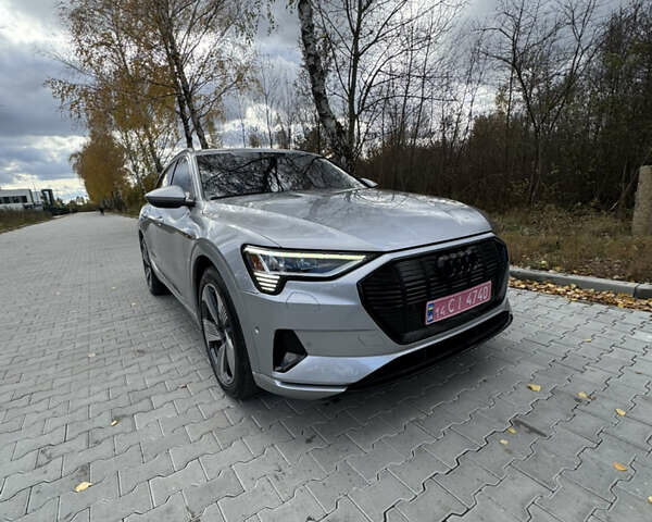 Серый Ауди E-Tron, объемом двигателя 0 л и пробегом 145 тыс. км за 29500 $, фото 31 на Automoto.ua