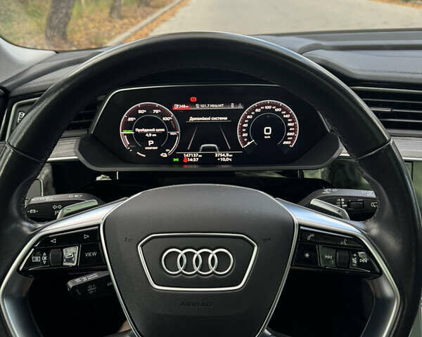 Серый Ауди E-Tron, объемом двигателя 0 л и пробегом 145 тыс. км за 29500 $, фото 73 на Automoto.ua