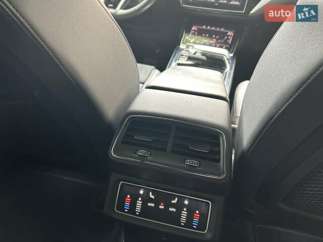 Серый Ауди E-Tron, объемом двигателя 0 л и пробегом 44 тыс. км за 38700 $, фото 25 на Automoto.ua