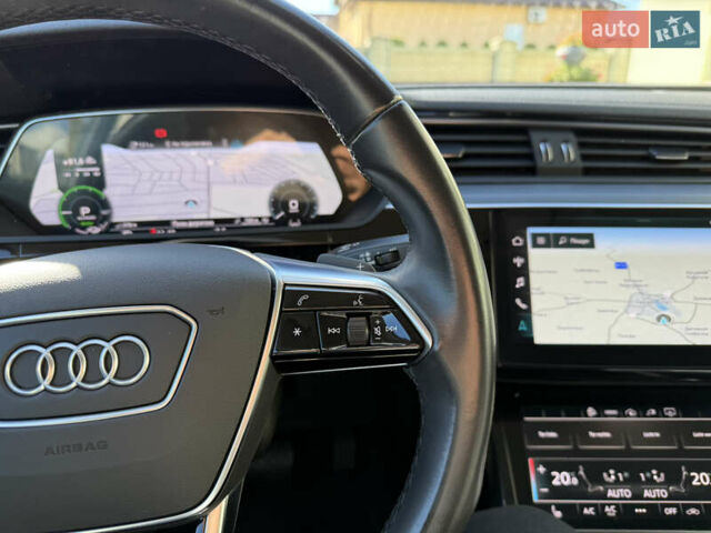 Серый Ауди E-Tron, объемом двигателя 0 л и пробегом 90 тыс. км за 33000 $, фото 48 на Automoto.ua
