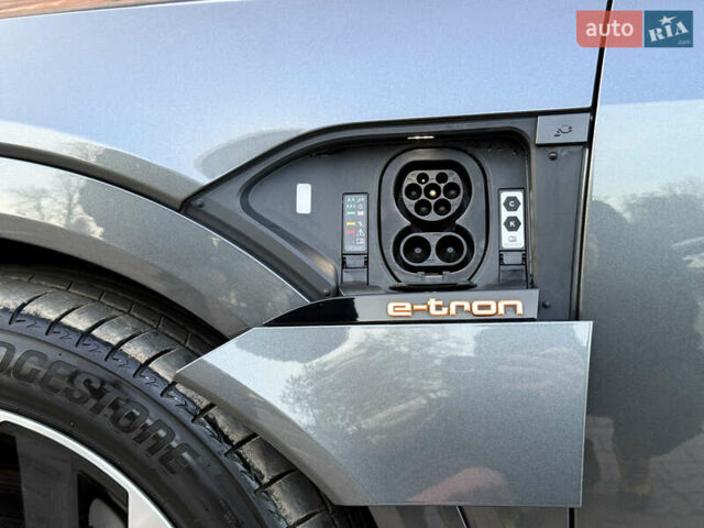 Серый Ауди E-Tron, объемом двигателя 0 л и пробегом 84 тыс. км за 39999 $, фото 15 на Automoto.ua