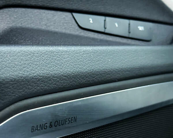 Серый Ауди E-Tron, объемом двигателя 0 л и пробегом 63 тыс. км за 40999 $, фото 21 на Automoto.ua