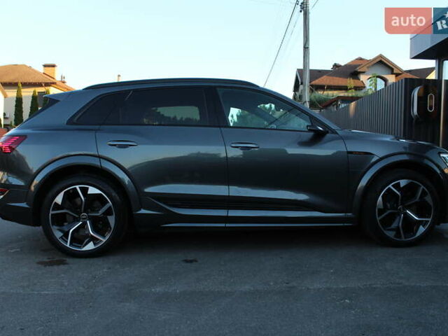 Сірий Ауді E-Tron, об'ємом двигуна 0 л та пробігом 28 тис. км за 47700 $, фото 4 на Automoto.ua