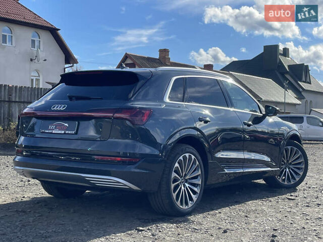 Серый Ауди E-Tron, объемом двигателя 0 л и пробегом 32 тыс. км за 42131 $, фото 8 на Automoto.ua