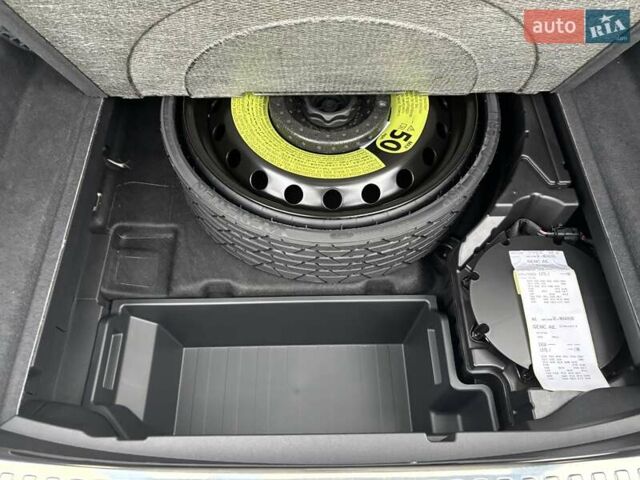 Серый Ауди E-Tron, объемом двигателя 0 л и пробегом 25 тыс. км за 44900 $, фото 23 на Automoto.ua