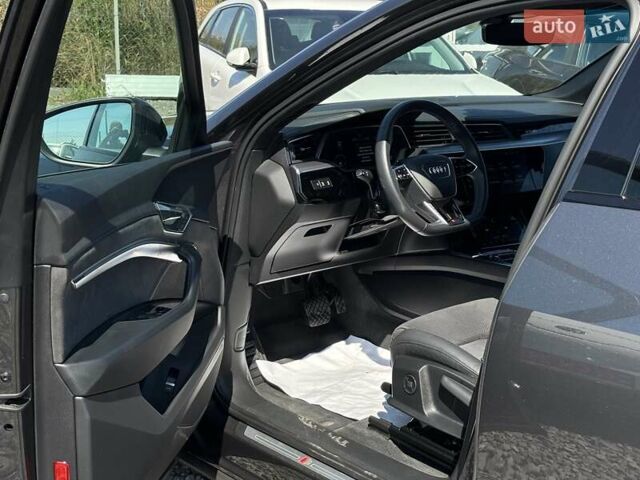 Серый Ауди E-Tron, объемом двигателя 0 л и пробегом 70 тыс. км за 39650 $, фото 16 на Automoto.ua