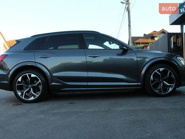 Сірий Ауді E-Tron, об'ємом двигуна 0 л та пробігом 28 тис. км за 47700 $, фото 10 на Automoto.ua