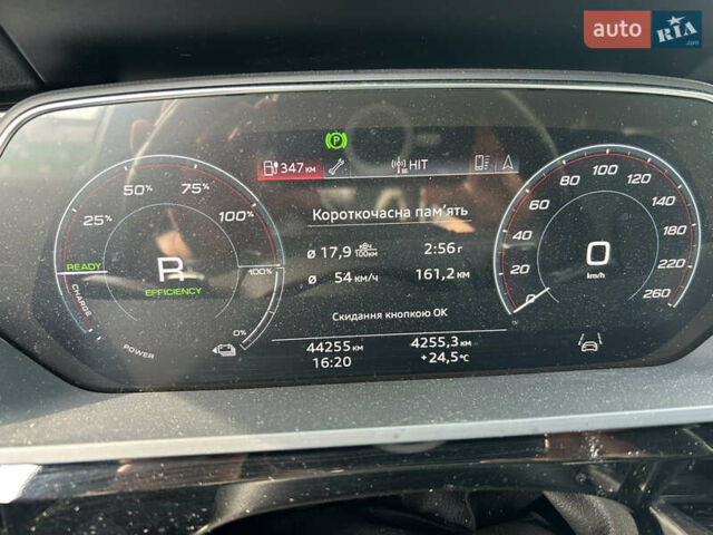 Серый Ауди E-Tron, объемом двигателя 0 л и пробегом 44 тыс. км за 38700 $, фото 29 на Automoto.ua