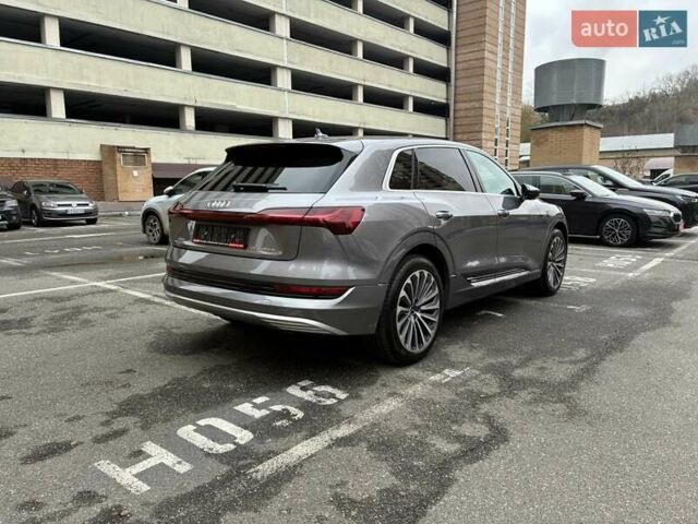 Серый Ауди E-Tron, объемом двигателя 0 л и пробегом 112 тыс. км за 31900 $, фото 13 на Automoto.ua