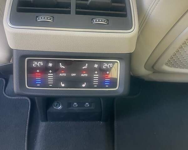 Сірий Ауді E-Tron, об'ємом двигуна 0 л та пробігом 26 тис. км за 34000 $, фото 10 на Automoto.ua