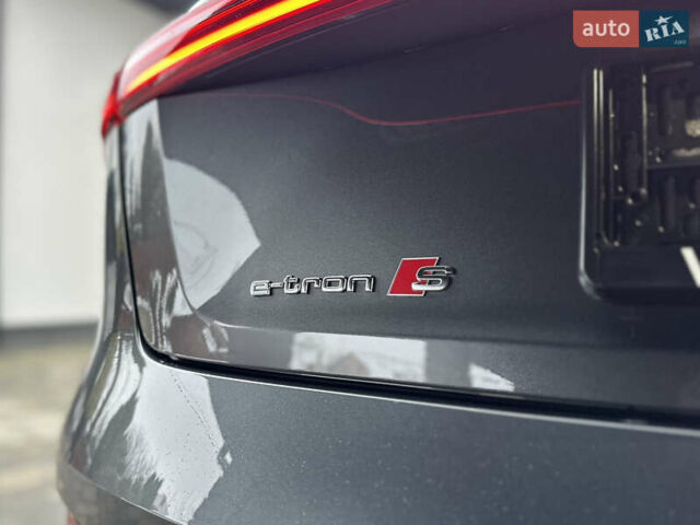 Серый Ауди E-Tron, объемом двигателя 0 л и пробегом 48 тыс. км за 49999 $, фото 33 на Automoto.ua