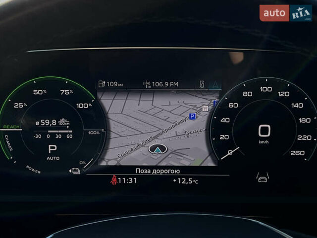 Серый Ауди E-Tron, объемом двигателя 0 л и пробегом 42 тыс. км за 47848 $, фото 49 на Automoto.ua
