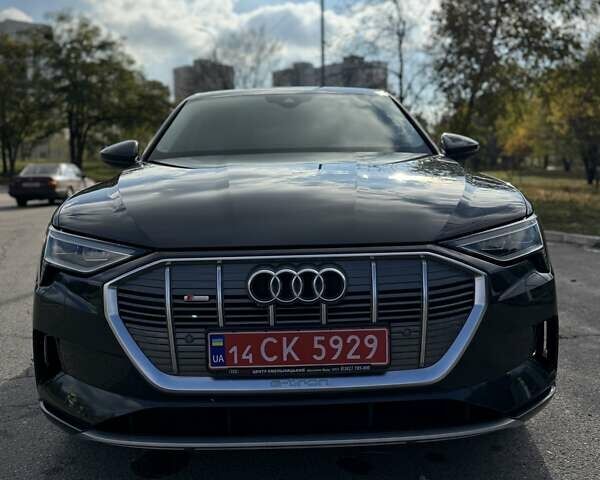 Серый Ауди E-Tron, объемом двигателя 0 л и пробегом 31 тыс. км за 40500 $, фото 28 на Automoto.ua