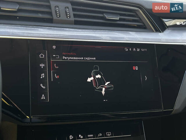Серый Ауди E-Tron, объемом двигателя 0 л и пробегом 32 тыс. км за 42131 $, фото 67 на Automoto.ua