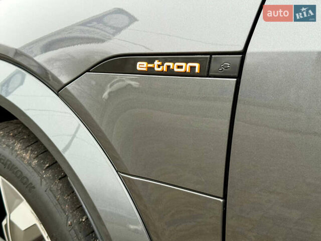 Серый Ауди E-Tron, объемом двигателя 0 л и пробегом 37 тыс. км за 49500 $, фото 26 на Automoto.ua