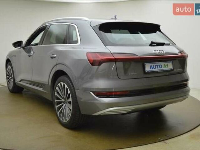 Серый Ауди E-Tron, объемом двигателя 0 л и пробегом 8 тыс. км за 49900 $, фото 4 на Automoto.ua