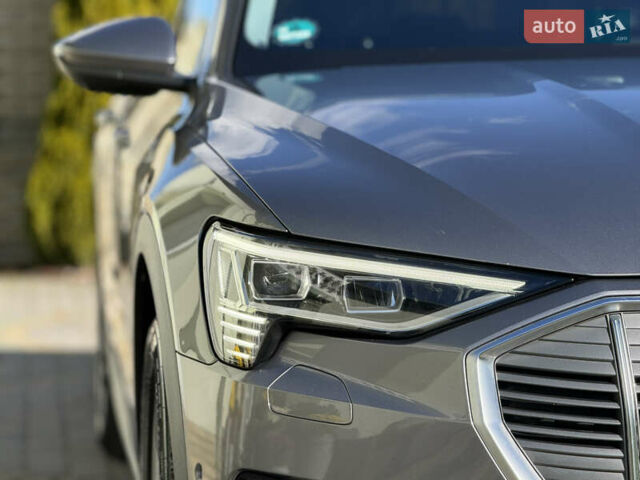 Серый Ауди E-Tron, объемом двигателя 0 л и пробегом 90 тыс. км за 33000 $, фото 31 на Automoto.ua