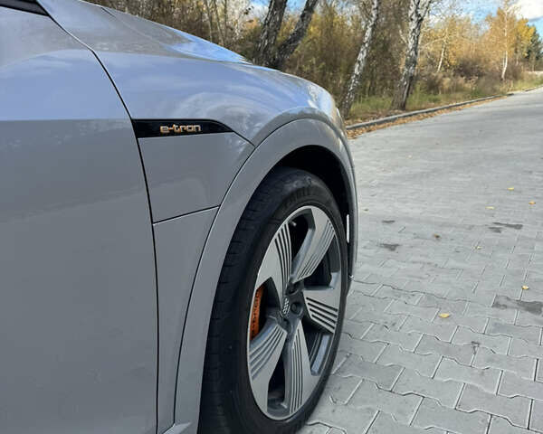 Серый Ауди E-Tron, объемом двигателя 0 л и пробегом 145 тыс. км за 29500 $, фото 22 на Automoto.ua