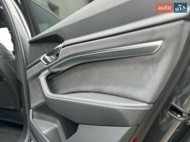 Сірий Ауді E-Tron, об'ємом двигуна 0 л та пробігом 48 тис. км за 49999 $, фото 84 на Automoto.ua