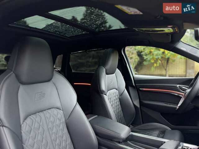 Серый Ауди E-Tron, объемом двигателя 0 л и пробегом 27 тыс. км за 48800 $, фото 16 на Automoto.ua