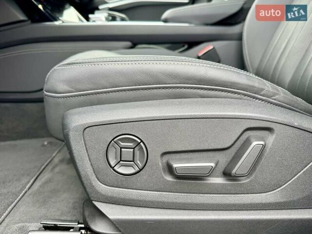 Ауди E-Tron 2022 в Хмельницком на Automoto.ua Серый Ауди E-Tron, объемом двигателя 0 л и пробегом 82 тыс. км за 39999 $, фото 14 на Automoto.ua