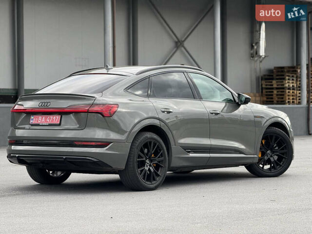 Ауди E-Tron 2022 в Виннице на Automoto.ua Серый Ауди E-Tron, объемом двигателя 0 л и пробегом 150 тыс. км за 39207 $, фото 14 на Automoto.ua