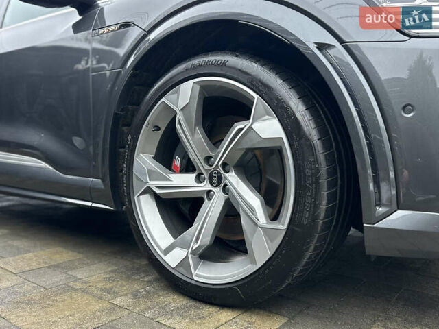 Серый Ауди E-Tron, объемом двигателя 0 л и пробегом 48 тыс. км за 49999 $, фото 34 на Automoto.ua
