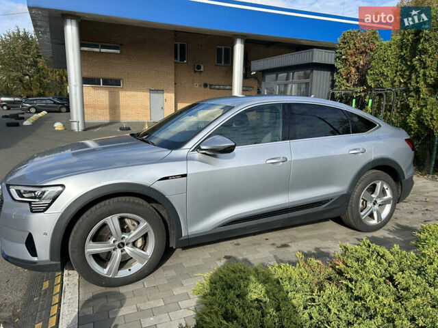 Серый Ауди E-Tron, объемом двигателя 0 л и пробегом 38 тыс. км за 36300 $, фото 20 на Automoto.ua