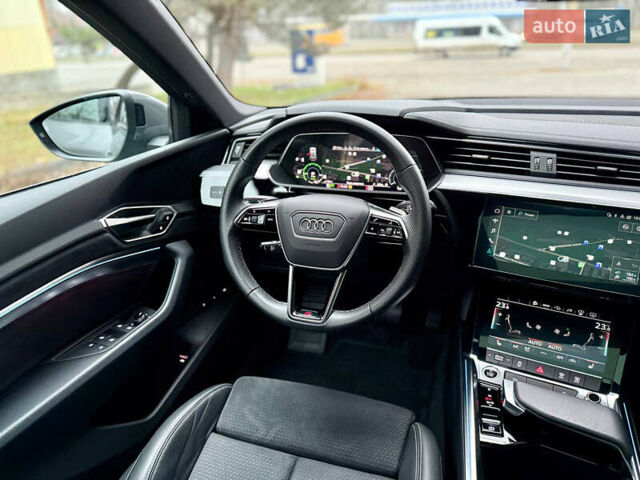 Серый Ауди E-Tron, объемом двигателя 0 л и пробегом 39 тыс. км за 44500 $, фото 36 на Automoto.ua