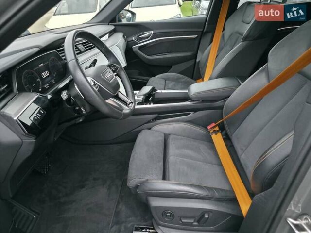 Серый Ауди E-Tron, объемом двигателя 0 л и пробегом 149 тыс. км за 36900 $, фото 13 на Automoto.ua