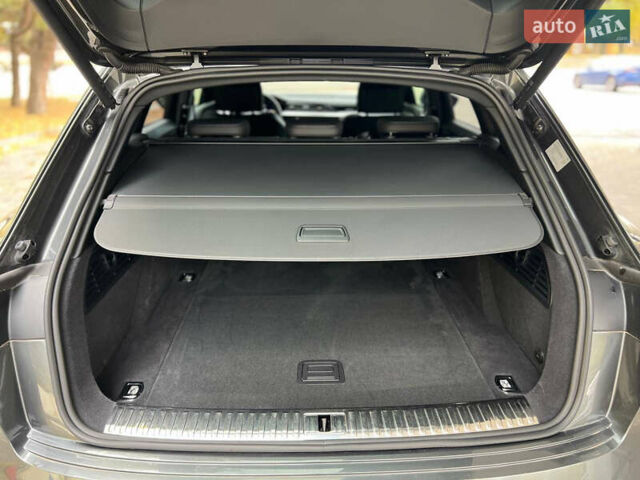 Серый Ауди E-Tron, объемом двигателя 0 л и пробегом 32 тыс. км за 43500 $, фото 32 на Automoto.ua