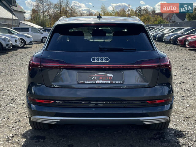 Серый Ауди E-Tron, объемом двигателя 0 л и пробегом 32 тыс. км за 42131 $, фото 6 на Automoto.ua