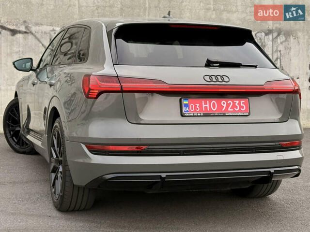 Серый Ауди E-Tron, объемом двигателя 0 л и пробегом 104 тыс. км за 39820 $, фото 18 на Automoto.ua